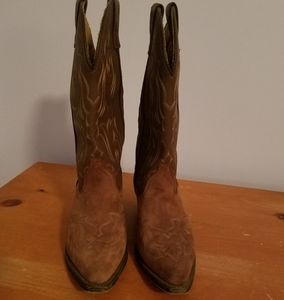 Laredo size 9 leather boots